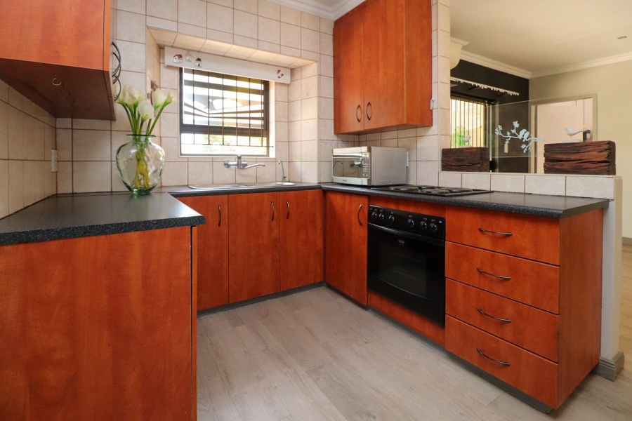 2 Bedroom Property for Sale in Wilkoppies North West